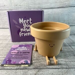 Earthlings Legs Out Pot - 4 Inch Plant Pot - Plastic Funny Planter with Drainage